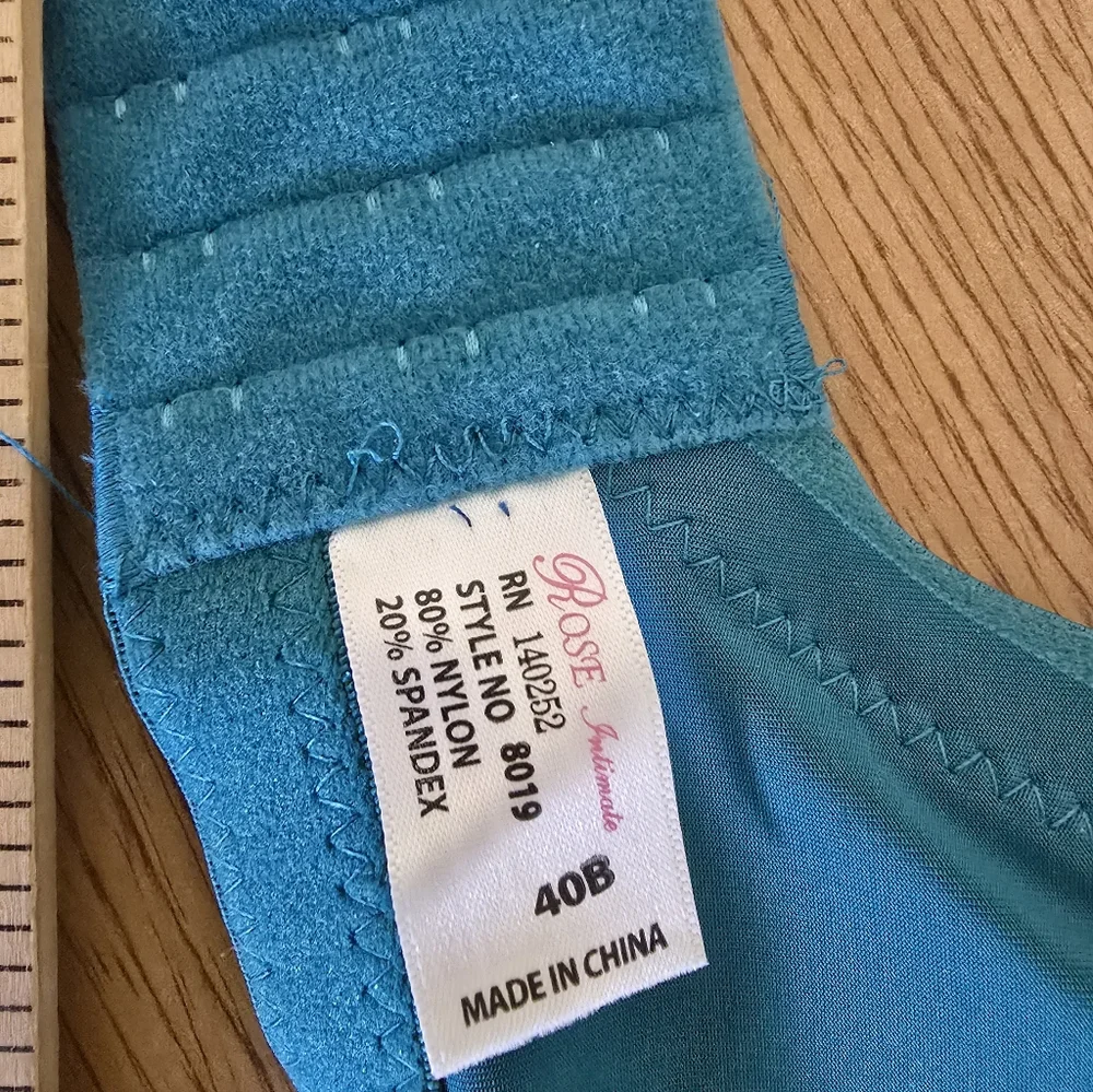 Womens size 40B Emerald green padded wireless bra. NWOT - Picture 5 of 7